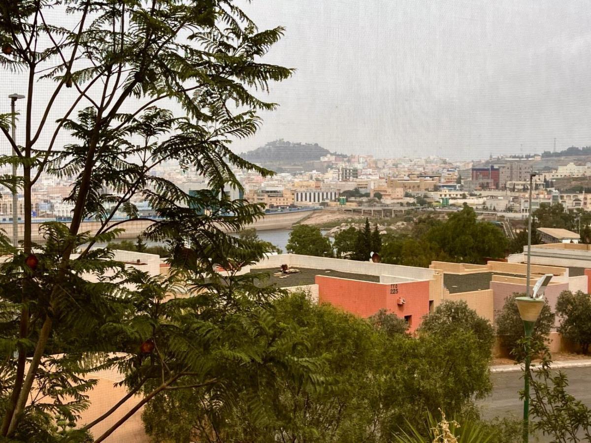 View - 4 Bedrooms & 4 Bathrooms Villa *