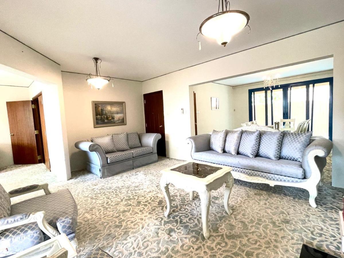Villa View - 4 Bedrooms & 4 Bathrooms *