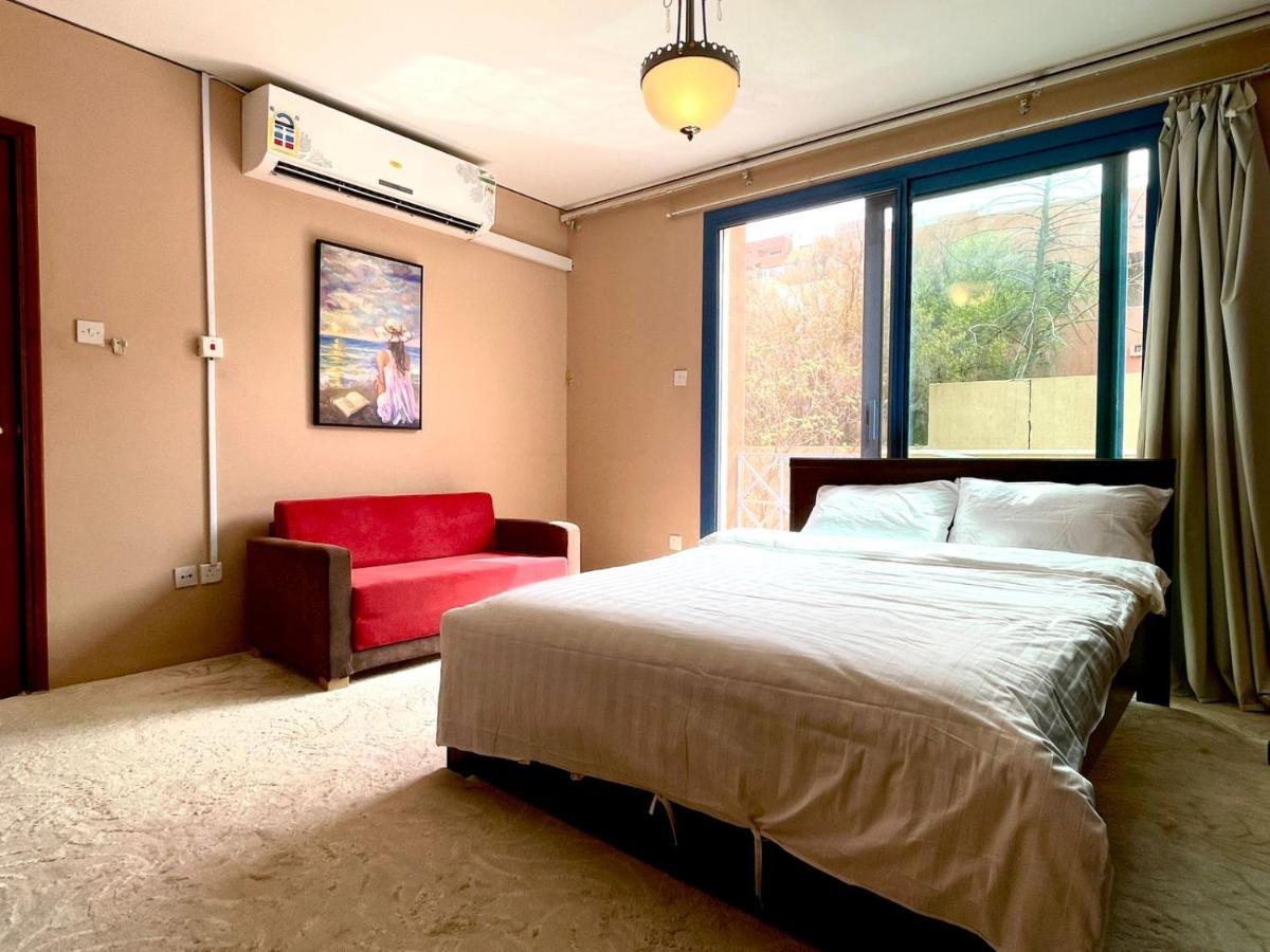 View - 4 Bedrooms & 4 Bathrooms Vila *