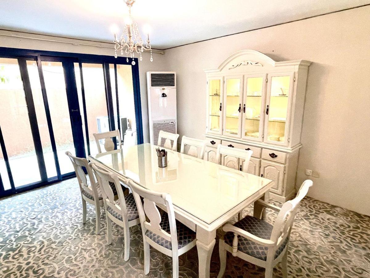 View - 4 Bedrooms & 4 Bathrooms